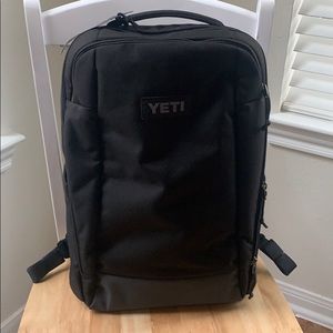 YETI Crossroads Backpack 23  NWT Black MSRP: $200